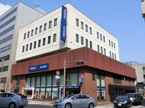 みずほ銀行金沢支店ビル