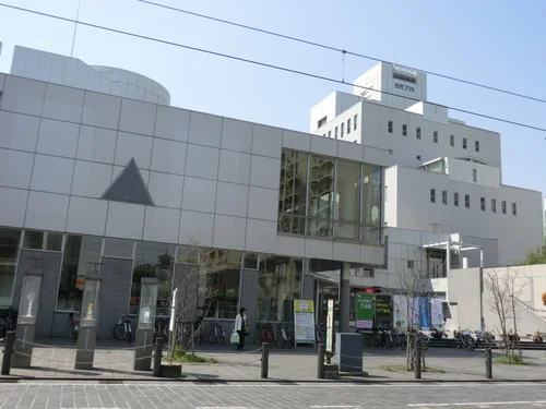 富山市民プラザ