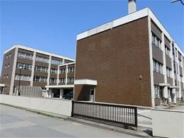 富山地方・家庭裁判所庁舎