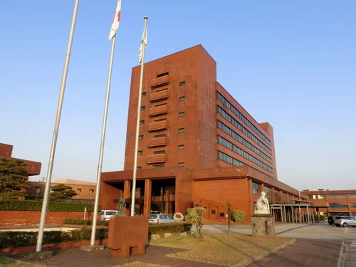 高岡市役所本庁舎