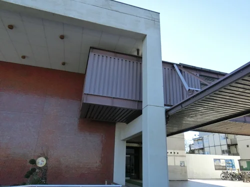 旧 浦安市議会議事堂