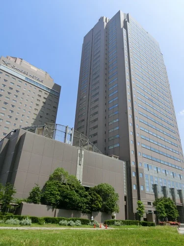 ポートサイドタワー