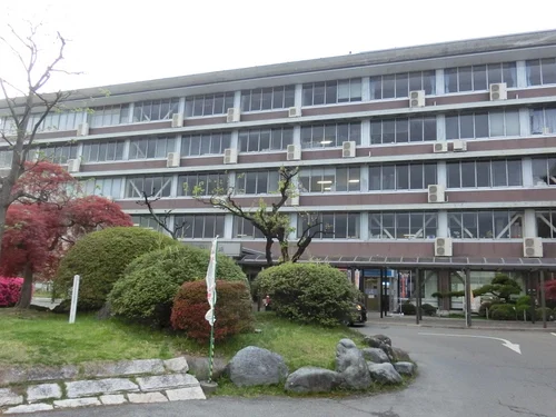 諏訪市役所本庁舎