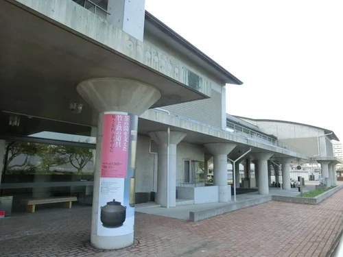 サンリツ服部美術館