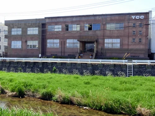 ワイ・シー・シー旧本社ビル