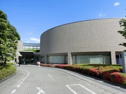 甲府市立図書館2