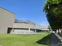 甲府市立図書館3