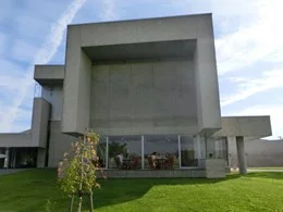 岩手県立美術館