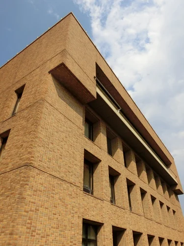 徳島県庁議会庁舎