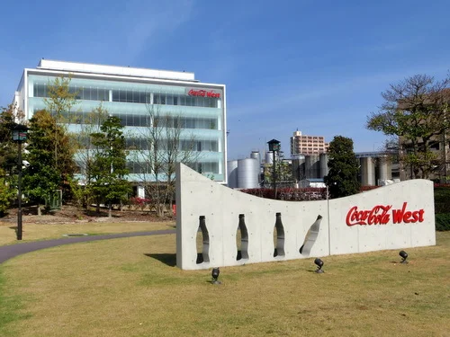 コカ・コーラウエスト本社ビル