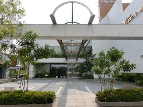 マルナカホールディングス本社ビル