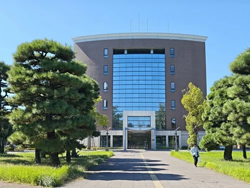 岡山大学本部棟