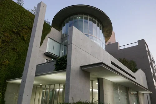 おかやま信用金庫 内山下支店・内山下スクエア