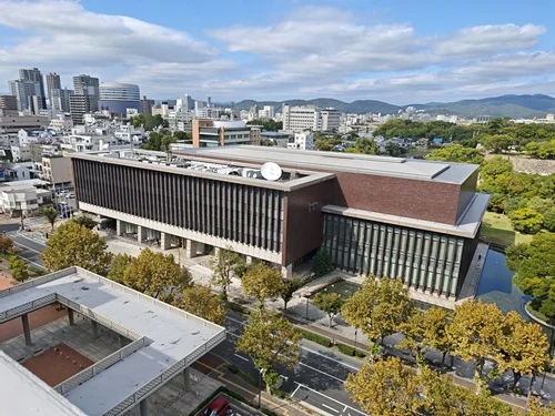 岡山県立図書館