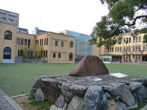 京都国際マンガミュージアム（元龍池小学校校舎）