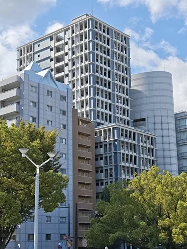 ハウスバーンフリート平和大通り