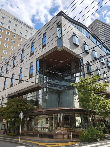 にしき堂 本社ビル・光町本店