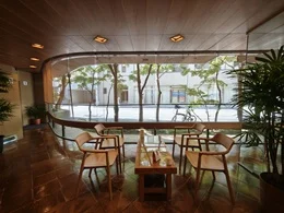 にしき堂 本社ビル・光町本店3