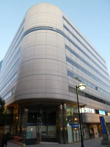 相鉄・岩崎学園ビル