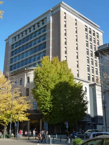 横浜情報文化センター