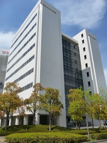 コナミソフト開発ビル（現・真如苑 みなと神戸）