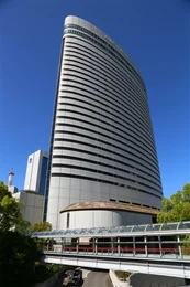 神戸ポートピアホテル本館