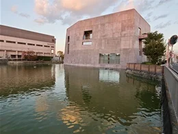 読書の森（松原市民松原図書館）5