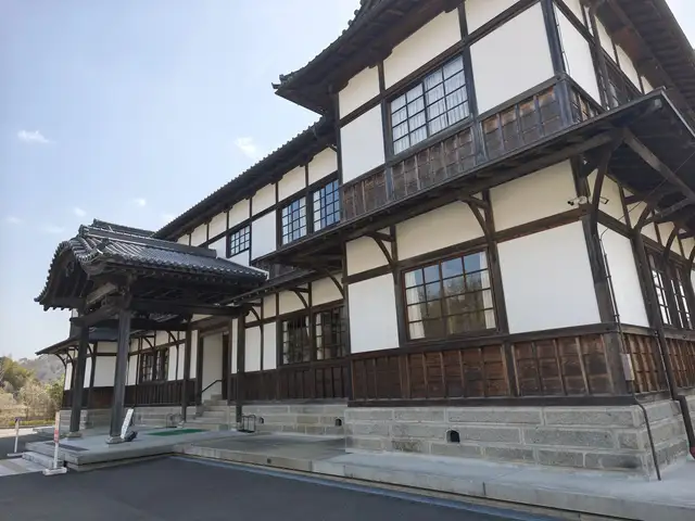 旧和歌山県議会議事堂