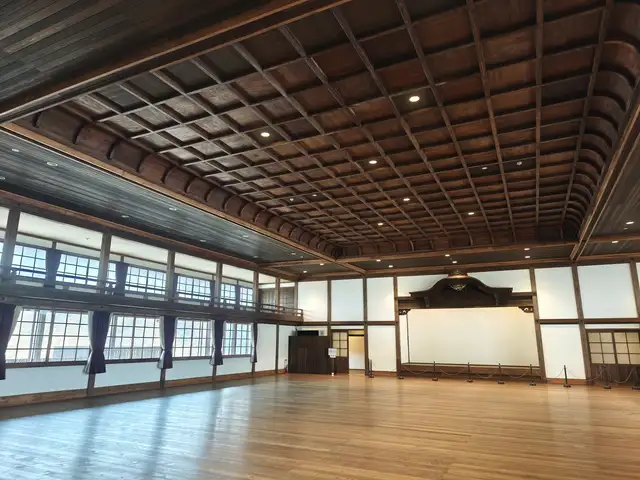 旧和歌山県議会議事堂