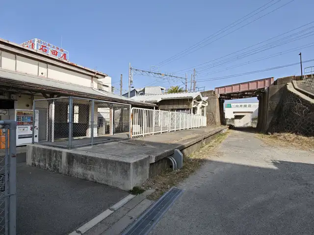 紀伊中ノ島駅舎