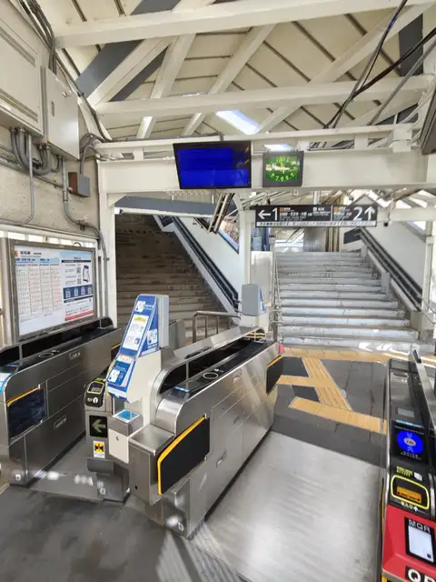 紀伊中ノ島駅舎