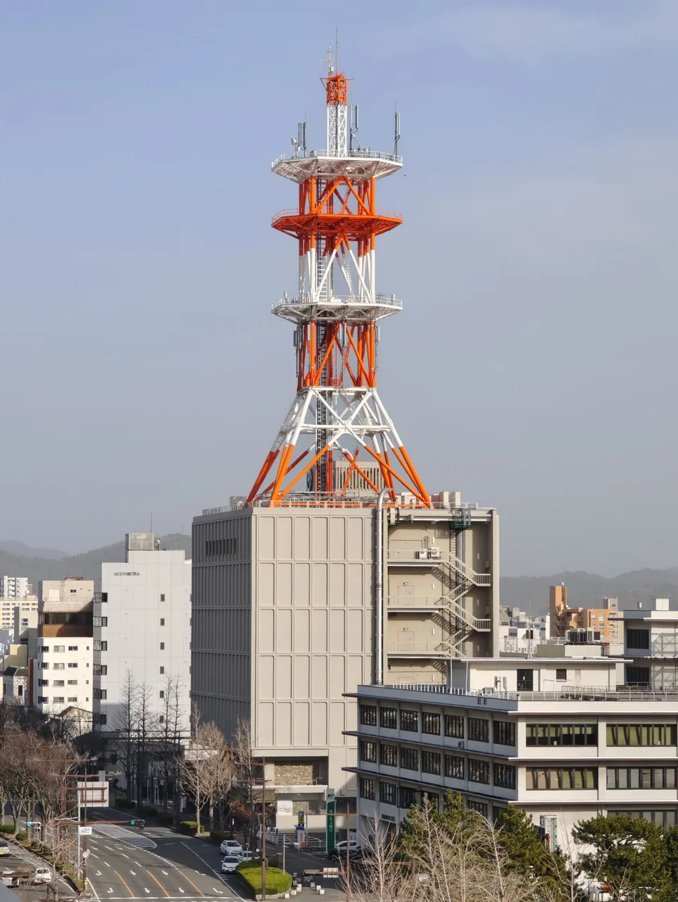 NTT西日本 公園前ビル（和歌山支店）