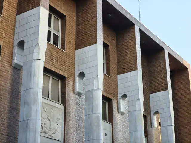 紀陽銀行本店ビル