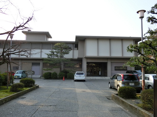 石川県立伝統産業工芸館