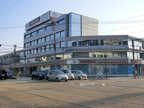 富山トヨタ自動車本店