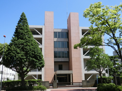 横浜地方裁判所川崎支部庁舎
