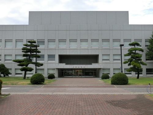 新潟県庁議会庁舎