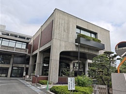 岡山県庁議会棟3