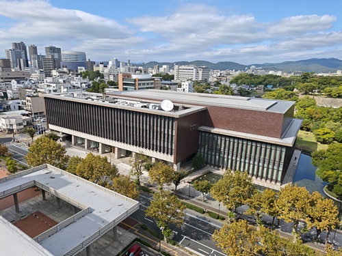 岡山県立図書館