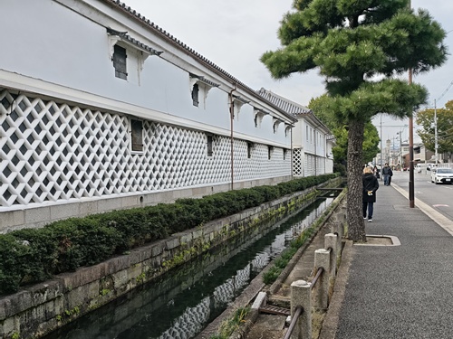 十三窓土蔵｜東本願寺