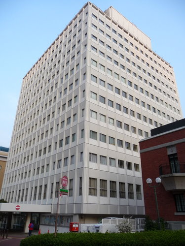 兵庫県民会館