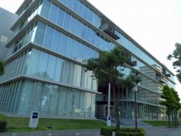 アシックス本社ビル4