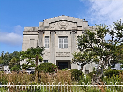 森本慶三記念館（旧津山基督教図書館）