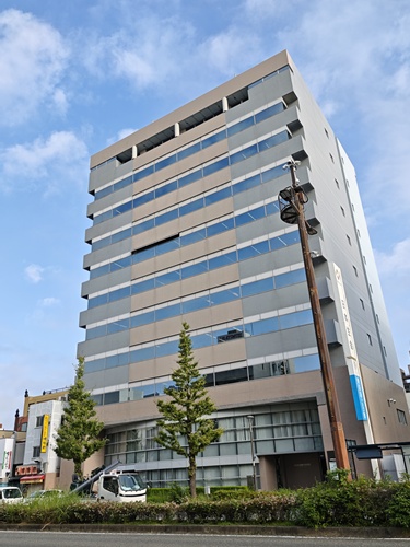 久留米ほとめきスクエア（旧・ニッセイ久留米ビル）