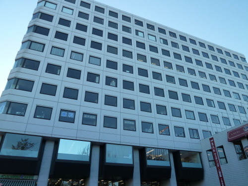 産業貿易センタービル
