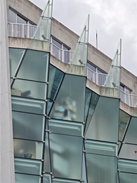 天神グラスビルディング2