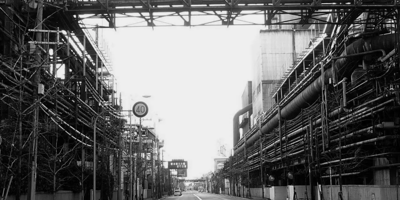 消えた大阪の工場萌え。中山製鋼所の転炉工場が解体されました