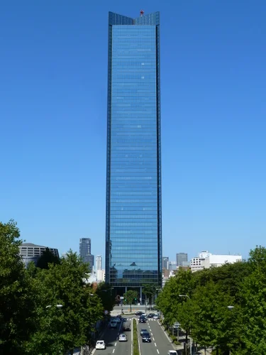 クリスタルタワー