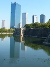 クリスタルタワー