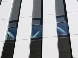 KDDI大阪第2ビル（TELEHOUSE OSAKA 2）4